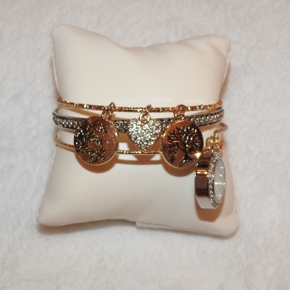 Bangle bracelet watch - Picture 2 of 3